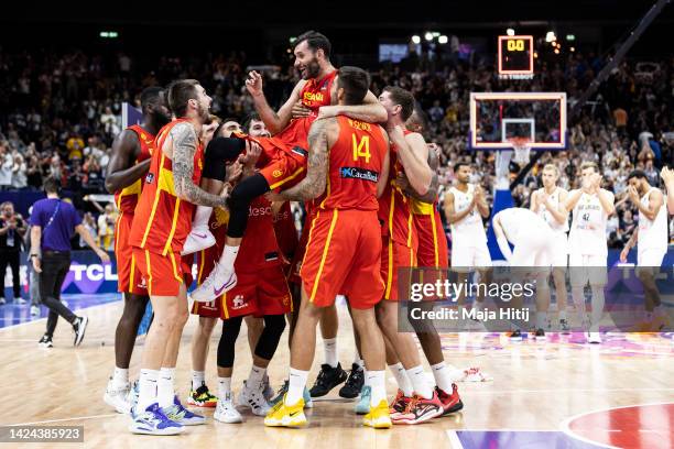 Rodolfo Fernandez and players celebrate after the FIBA EuroBasket 2022 semi-final match between Germany and Spain at EuroBasket Arena Berlin on...