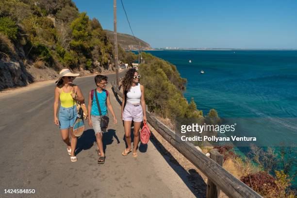 tourists visiting serra da arrábida - hill range stock pictures, royalty-free photos & images