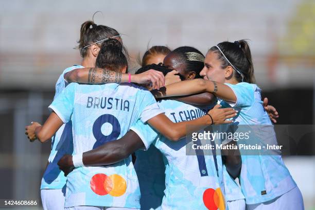 Team of FC Internazionale Women celebrate after the sixth goal of their team scored by Ajara Nchout of FC Internazionale Women during the Serie A...