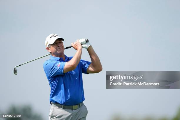 Lee Janzen of the United States hits his tee shot on the eighth hole during the first round of the Sanford International at Minnehaha Country Club on...