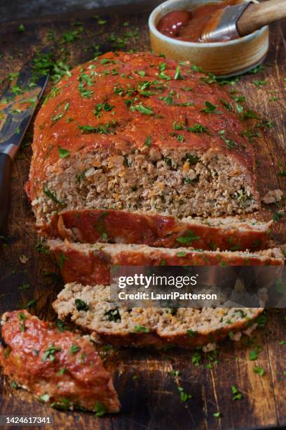 moist turkey and spinach meatloaf - meat loaf stock pictures, royalty-free photos & images