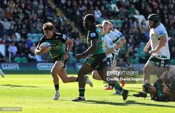 George Furbank of Northampton Saints breaks clear to score their fourth try during the Gallagher Premiership Rugby match between Northampton Saints...