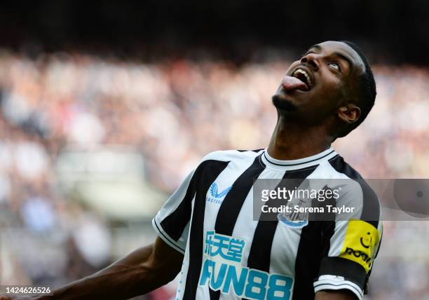 Alexander Isak of Newcastle United celebrates scoring Newcastles equalising goal during the Premier League match between Newcastle United and AFC...