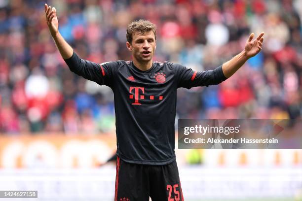 Thomas Müller of Bayern Munich reacts during the Bundesliga match between FC Augsburg and FC Bayern München at WWK-Arena on September 17, 2022 in...