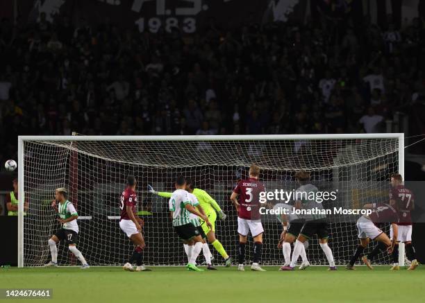 Alessandro Buongiorno of Torino FC flashes a header past the uprigth during the Serie A match between Torino FC and US Sassuolo at Stadio Olimpico di...