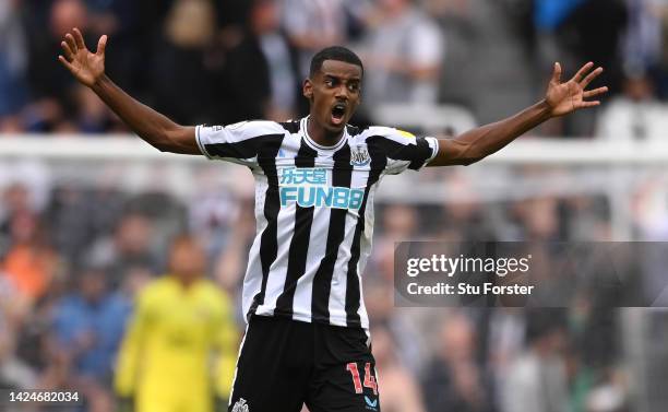 Newcastle United player Alexander Isak celebrates after scoring the Newcastle goal during the Premier League match between Newcastle United and AFC...