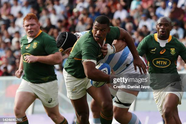 Damian Willemse of South Africa attempts to avoid a tackle during a Rugby Championship match between Argentina Pumas and South Africa Springboks at...