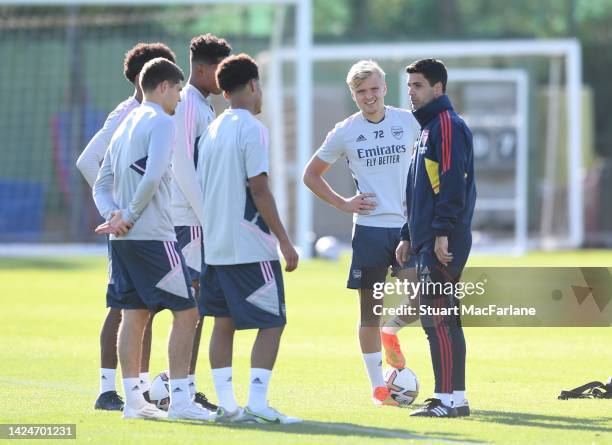 Arsenal manager Mikel Arteta to his players during a training session at London Colney on September 17, 2022 in St Albans, England.