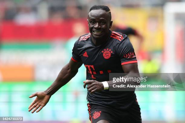 Sadio Mane of Bayern Munich runs with the ball during the Bundesliga match between FC Augsburg and FC Bayern München at WWK-Arena on September 17,...