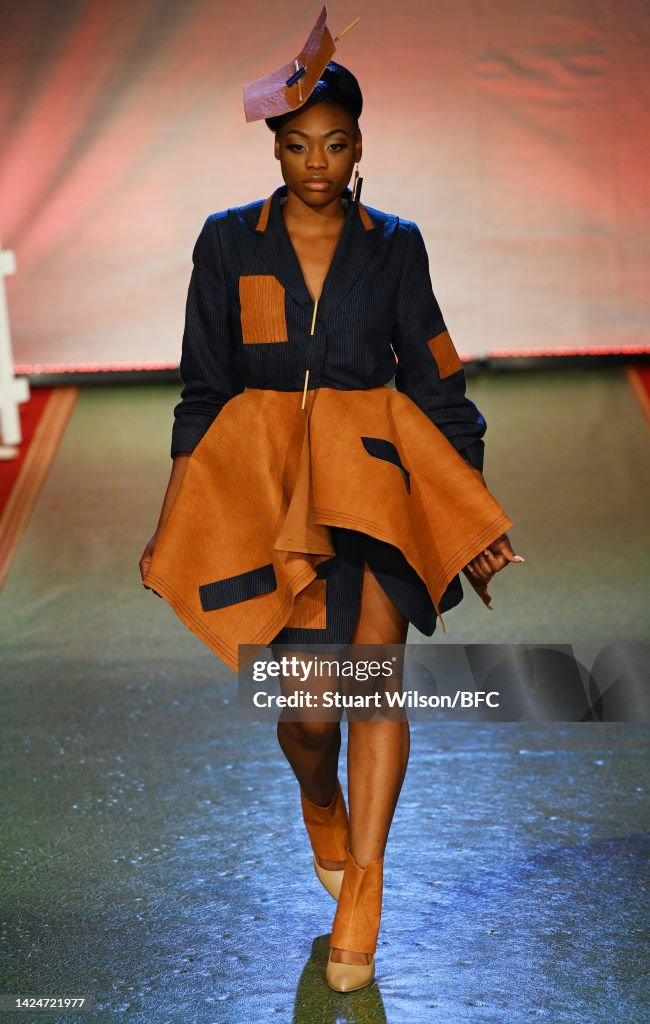 All Things Fashion: Fashionista Catwalk - Runway - LFW September 2022