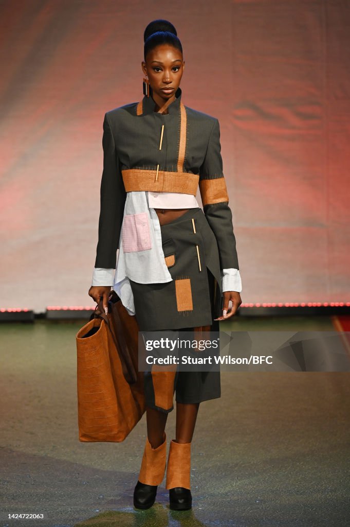 All Things Fashion: Fashionista Catwalk - Runway - LFW September 2022