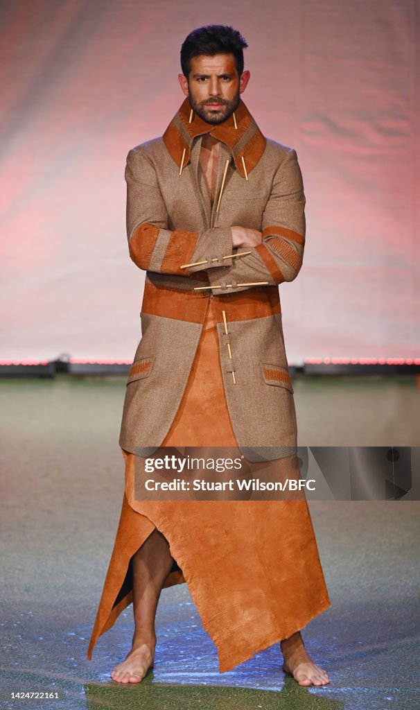 All Things Fashion: Fashionista Catwalk - Runway - LFW September 2022