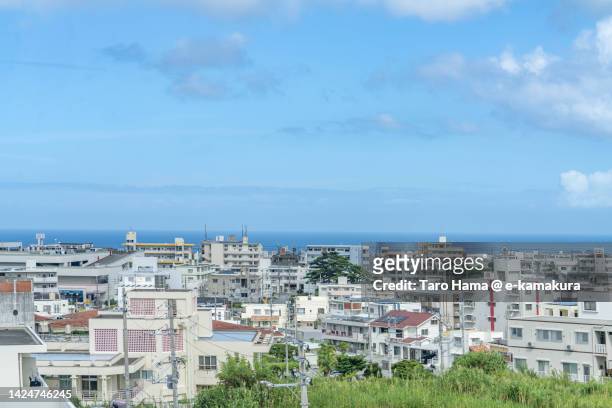 the residential district by the sea in okinawa of japan - 日本　住宅街 個照片及圖片檔