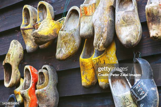 old dutch clogs - klompen stockfoto's en -beelden