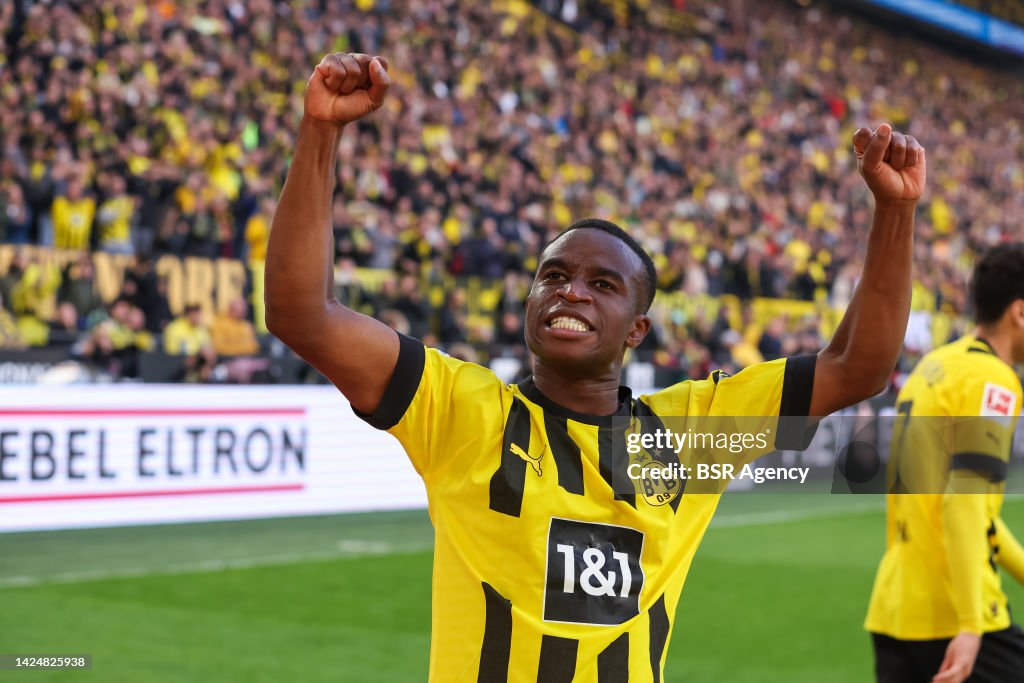 Borussia Dortmund v FC Schalke 04 - Bundesliga