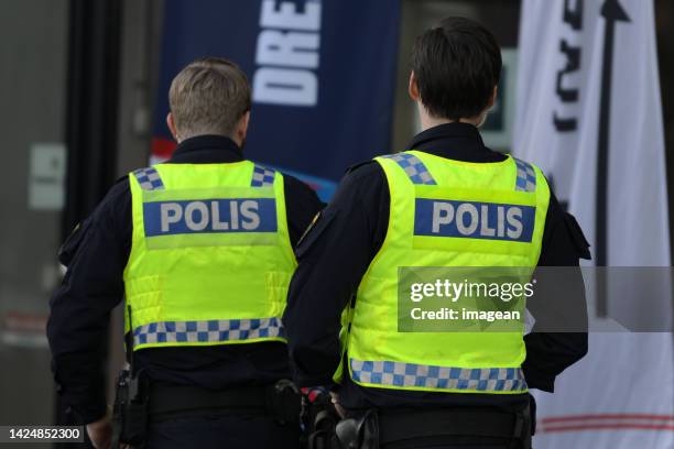 policía sueca - sweden police fotografías e imágenes de stock