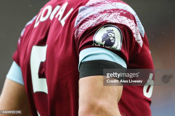 Black armband in seen on the sleeve of Vladimir Coufal of West Ham United as a mark of respect to Her Majesty Queen Elizabeth II who died at Balmoral...