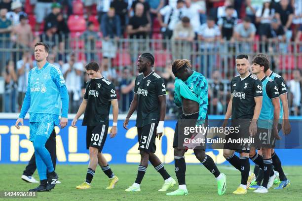 Moise Kean of Juventus and teammates look dejected following defeat in the Serie A match between AC Monza and Juventus at Stadio Brianteo on...