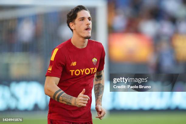 Nicolo Zaniolo of AS Roma warms up prior to the Serie A match between AS Roma and Atalanta BC at Stadio Olimpico on September 18, 2022 in Rome, Italy.