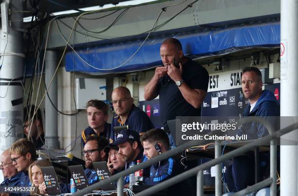 Steve Diamond, head coach of Worcester Warriors gives instructions during the Gallagher Premiership Rugby match between Worcester Warriors and Exeter...