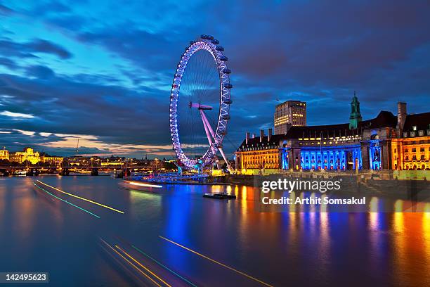 london eye nightscape - london eye stockfoto's en -beelden