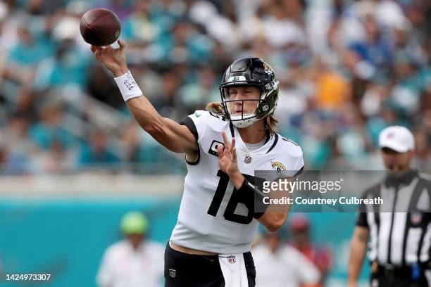 Trevor Lawrence of the Jacksonville Jaguars throws a pass in the first quarter against the Indianapolis Colts at TIAA Bank Field on September 18,...