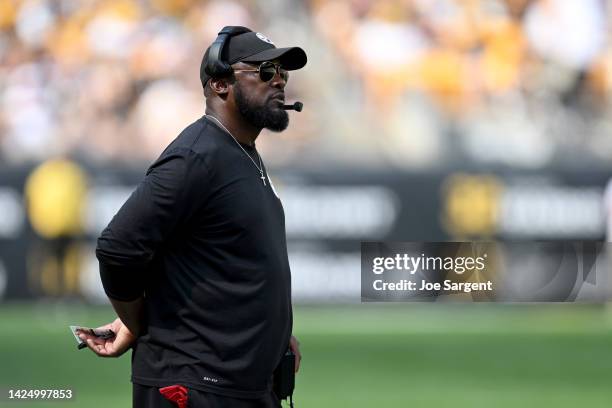 Head coach Mike Tomlin of the Pittsburgh Steelers looks on during the second half in the game against the New England Patriots at Acrisure Stadium on...