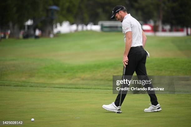 Danny Willett of England reacts to a missed putt on the 18th hole during the final round of the Fortinet Championship at Silverado Resort and Spa...