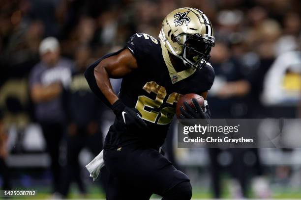 Mark Ingram II of the New Orleans Saints in action against the Tampa Bay Buccaneers at Caesars Superdome on September 18, 2022 in New Orleans,...