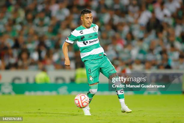 Leonardo Suarez of Santos controls the ball during the 15th round match between Santos Laguna and FC Juarez as part of the Torneo Apertura 2022 Liga...