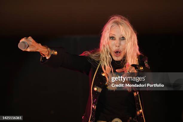 Ivani Singer 895 Ivana (Singer) Stock Photos, High-Res Pictures, and Images - Getty ...