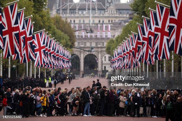 General view of mourners along The Mall ahead of The State Funeral Of Queen Elizabeth II on September 19, 2022 in London, England. Elizabeth...