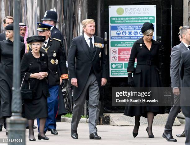 Queen Silvia of Sweden, Beatrix of the Netherlands, King Willem-Alexander of the Netherlands and Queen Máxima of the Netherlands arrive for the State...