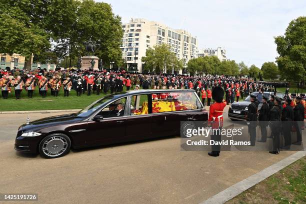 The Royal Hearse carrying the coffin of Queen Elizabeth II at Wellington Arch on September 19, 2022 in London, England. Elizabeth Alexandra Mary...