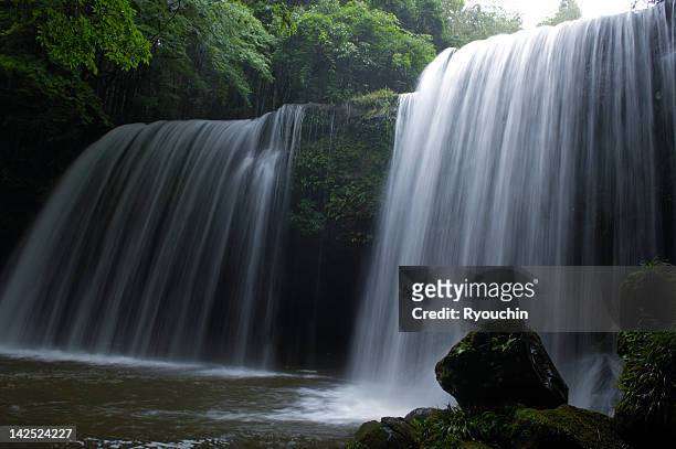 beautiful waterfall - präfektur fukui stock-fotos und bilder