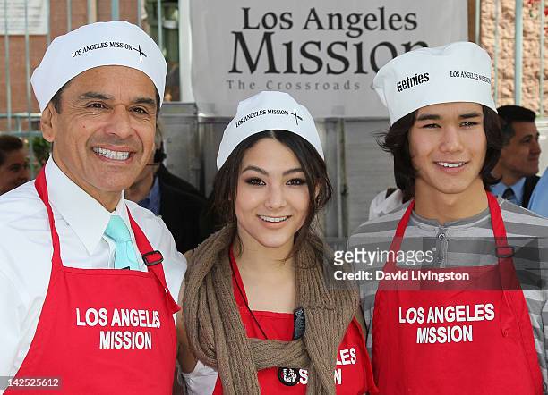 Los Angeles Mayor Antonio Villaraigosa and actors Fivel Stewart and Booboo Stewart attend Easter for the Homeless at the Los Angeles Mission on April...