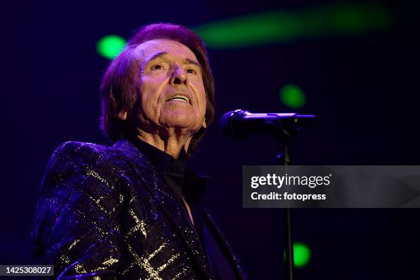 Reaphael Singer Spanish singer Raphael performs in concert at the Palau de les Arts ...