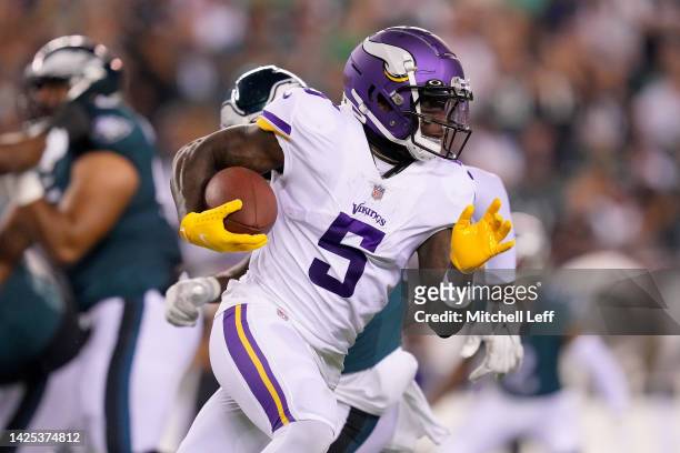 Jalen Reagor of the Minnesota Vikings runs for a first down during the second quarter against the Philadelphia Eagles at Lincoln Financial Field on...