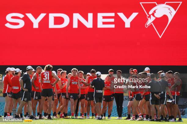 The Swans have a team talk before they start a Sydney Swans AFL training session at Sydney Cricket Ground on September 20, 2022 in Sydney, Australia.