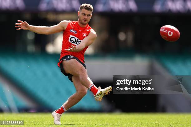 Tom Papley kicks during a Sydney Swans AFL training session at Sydney Cricket Ground on September 20, 2022 in Sydney, Australia.