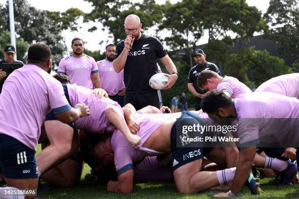 Forwards coach Greg Feek during a New Zealand All Blacks training session at Mt Smart Stadium on September 20, 2022 in Auckland, New Zealand.