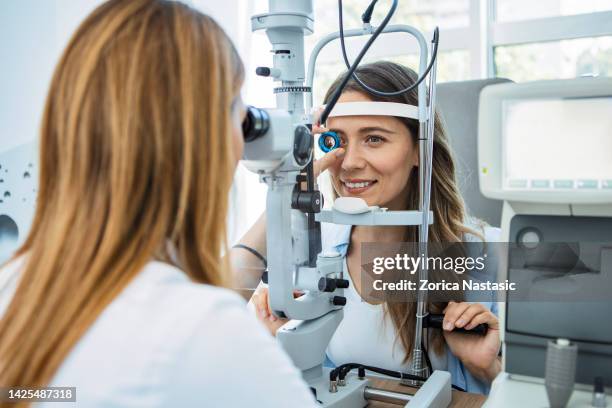 be still please - medical laser stockfoto's en -beelden