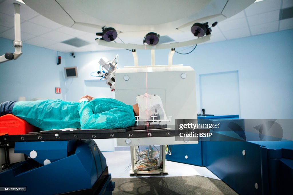 Oncological hadrontherapy