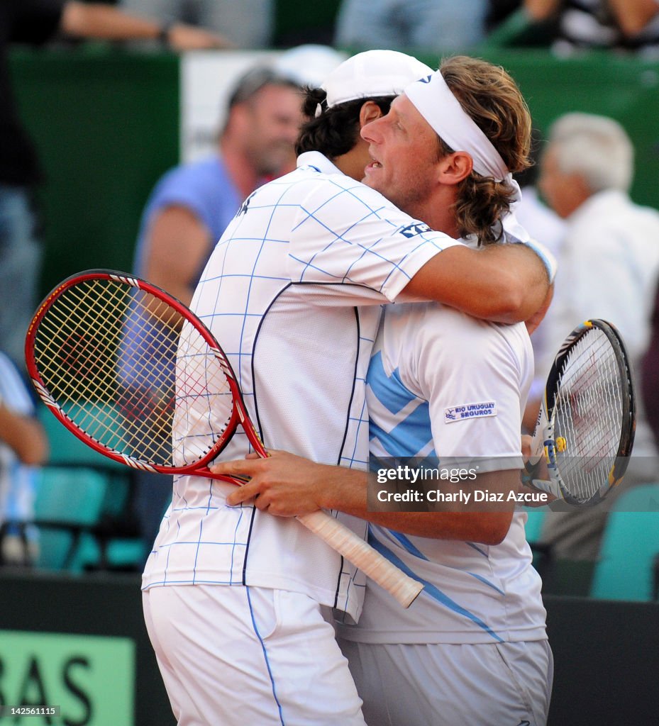 Argentina v Croatia: Davis Cup Quarterfinals - Day 2