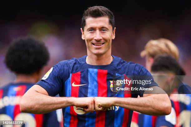 Robert Lewandowski FC Barcelona celebrates scoring his side's first goal during the LaLiga Santander match between FC Barcelona and Elche CF at...