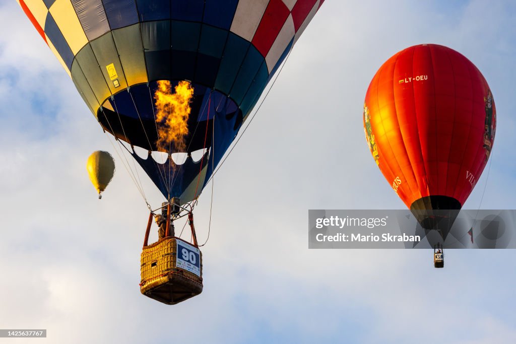 Hot Air Balloon During The 24th FAI World Hot Air Balloon News Photo hot-air-balloon-during-the-24th-fai-world-hot-air-balloon-news-photo