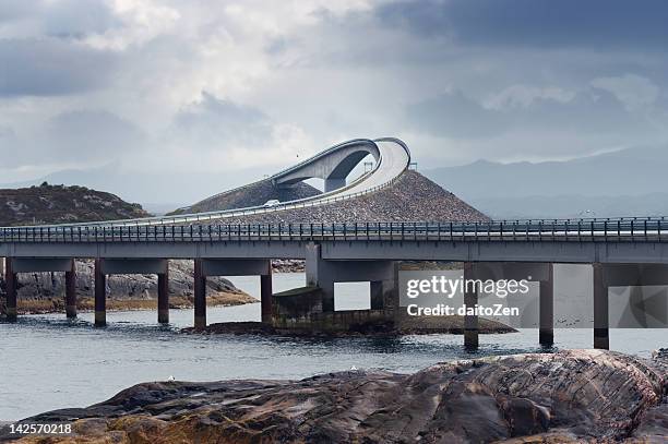 storseisundbrua bridge, atlantic road, norway - atlantic road norway stock-fotos und bilder