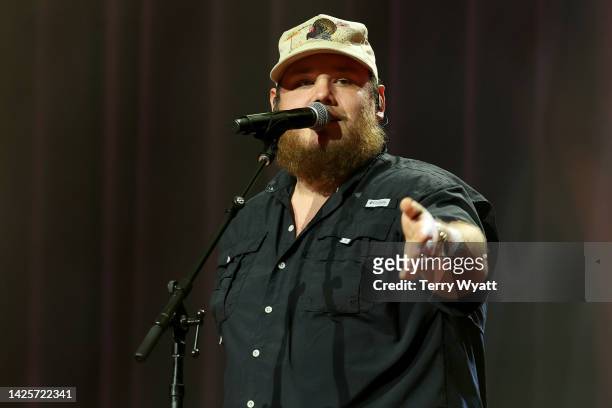 Luke Combs performs onstage during NSAI 2022 Nashville Songwriter Awards at Ryman Auditorium on September 20, 2022 in Nashville, Tennessee.
