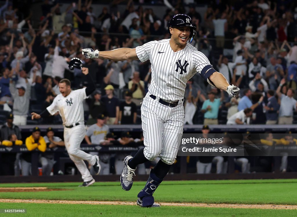 Pittsburgh Pirates v New York Yankees