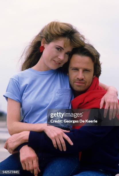 French actor Christopher Lambert and Roxanne Hart pose on a portrait session, Great Britain, June 1985.